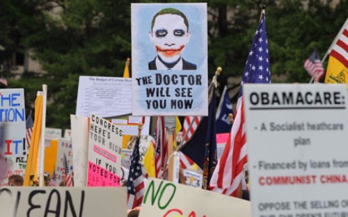 Người dân Mỹ biểu tình phản đối Obamacare