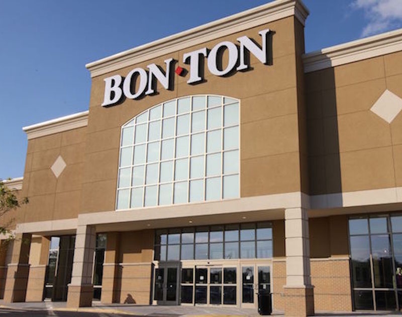 Hãng bán lẻ kinh doanh quần áo của thương hiệu Ivanka Trump