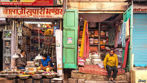 
Các cửa hàng nhỏ tại Ấn Độ là những khách hàng quen thuộc của tín dụng nhỏ.
