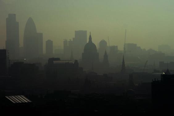 Không chỉ ở Bắc Kinh, đến London giờ cũng ô nhiễm không khí nặng - Ảnh 2.