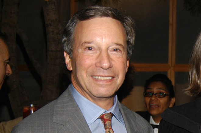 Sau 4 năm mặn nồng, tỷ phú New York quyết định bỏ rơi người tình bằng cách lừa cô ký bản hợp đồng tình ái. Ảnh: PatrickMcMullan.com