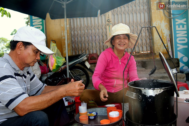 Giờ đây, vợ chồng con gái cụ Thiểu đã nối tiếp nghề của cha mình