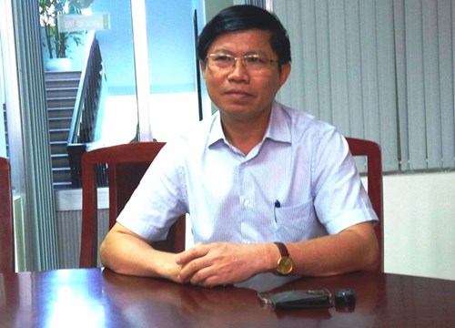 
Giám đốc Sở GD&ĐT Phạm Văn Hùng chỉ đạo xử lý kỷ luật thật nghiêm, ở mức cao nhất có thể đối với giáo viên chủ nhiệm “dạy” học sinh bằng đùi gỗ.
