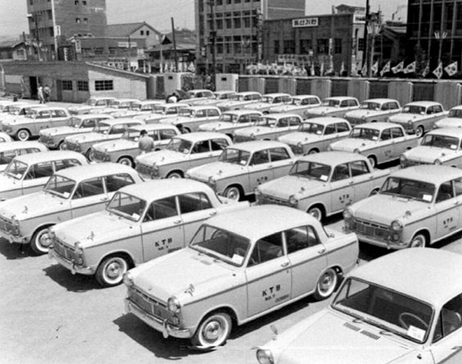 Tiền thân của Daewoo Motors là Saehan Motors.