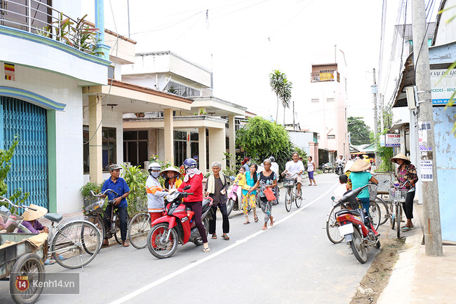 Chính quyền xã sau đó phải xuống làm việc và giải tán người dân