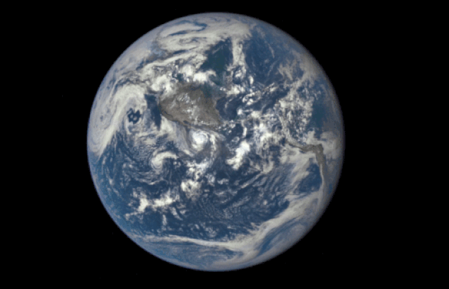 “Kẻ phá bỉnh” bức ảnh chụp Trái đất