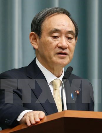 
Chánh văn phòng Nội các Nhật Bản Yoshihide Suga trong cuộc họp báo ở Tokyo về trận động đấtmạnh 7,4 độ Richter ngày 22/11. (Nguồn: Kyodo/TTXVN)
