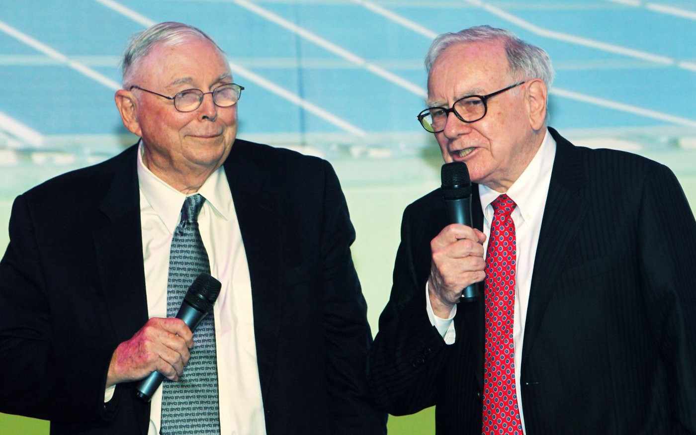 Tỷ phú Charlie Munger: Nếu không có phẩm chất trọn đời này, Warren Buffett sẽ không trở thành huyền thoại và thành công như ngày nay