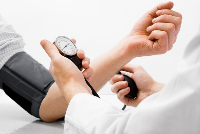 Huyết áp cao có thể điều trị bằng cách thay đổi những điều đơn giản trong lối sống sinh hoạt hàng ngày.