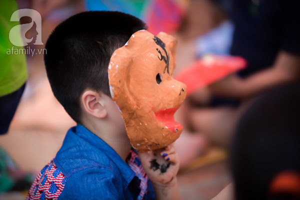 Muôn hình vạn trạng với những chiếc mặt nạ bồi handmade độc đáo.