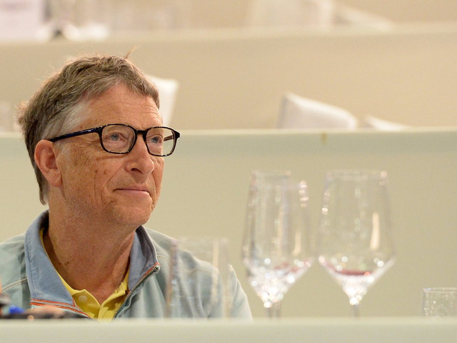 
Mỗi ngày Bill Gates phải xử lí hơn 100 email.
