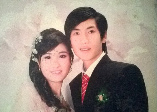 
Anh Tuấn và vợ
