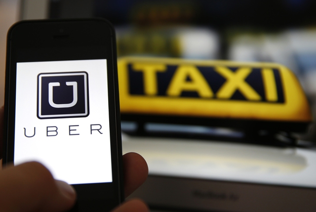 Uber là một hãng công nghệ, nhưng họ đang đe dọa mạnh mẽ nghành taxi truyền thống trên toàn thế giới.
