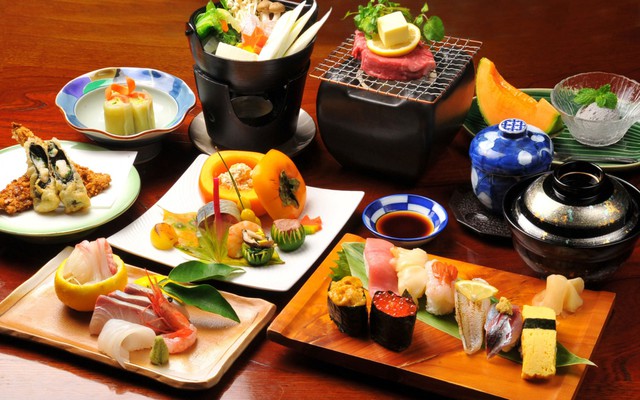 
Những bữa ăn hiện đại của người Nhật vẫn có đồ uống nhưng theo truyền thống của họ, không nên uống khi ăn.
