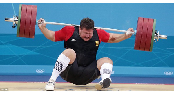 Từ giờ đến cuối năm, mỗi người Việt sẽ phải gánh thêm hơn 4 triệu đồng nợ công