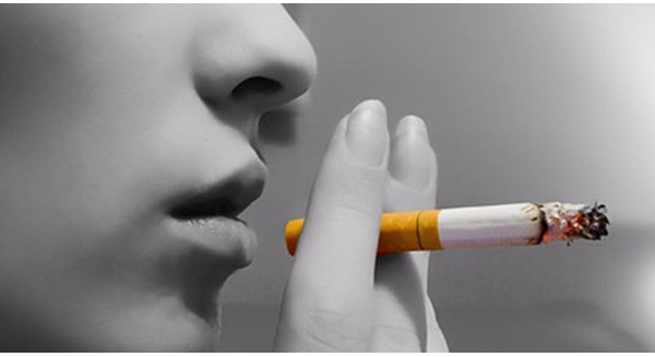 H&#250;t thuốc l&#224;m hại DNA người tới 30 năm sau