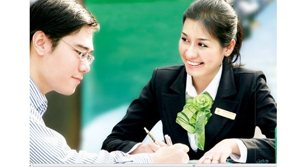 Mất hơn 400 triệu chạy vào "cửa sau" ngân hàng, uống thuốc giải độc gan, thuốc dạ dày để trụ lại
