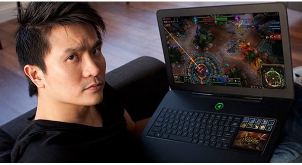 CEO Razer: &quot;Ch&#250;ng t&#244;i khuyến kh&#237;ch nh&#226;n vi&#234;n chơi game kể cả trong giờ l&#224;m, miễn l&#224; họ ho&#224;n th&#224;nh việc của m&#236;nh&quot;