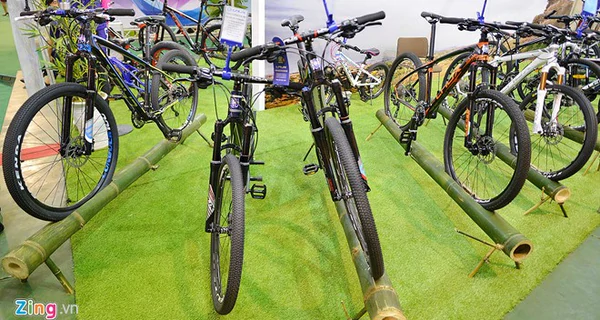 Xe đạp gần nửa tỷ tại triển lãm xe hai bánh