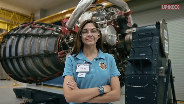 Có giấy phép lái tên lửa trước cả bằng lái xe, cô bé 15 tuổi này rất có thể sẽ là người đầu tiên đặt chân lên Sao Hỏa
