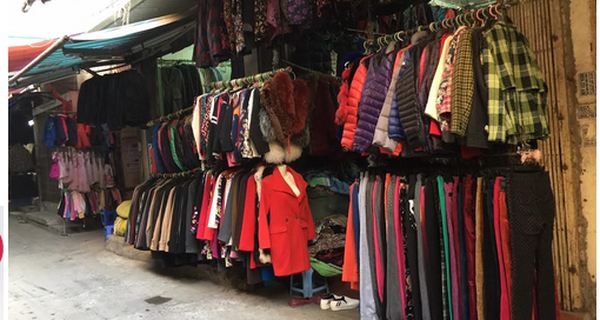 'Đường dây ngầm' sau chiếc áo secondhand ngàn USD về Việt Nam