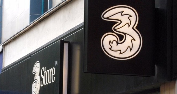 Hàng triệu thuê bao di động ở Anh bấn loạn vì nhà mạng bị hack