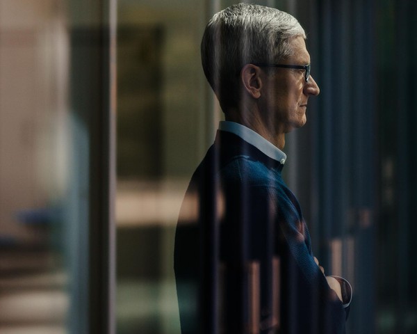 Tim Cook: ADN của Steve Jobs ngấm trong m&#225;u Apple!