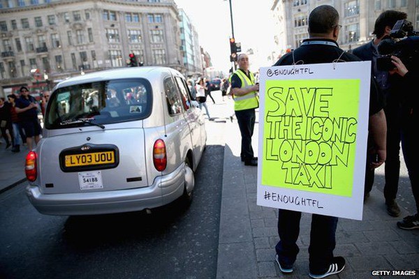 Kh&#244;ng ri&#234;ng Việt Nam, CEO Uber tại London cũng vừa từ chức giữa cơn khủng hoảng