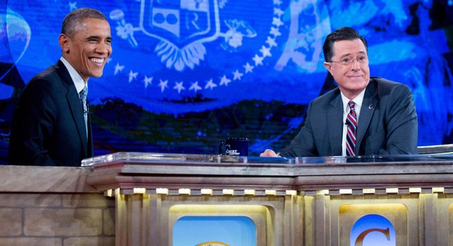 
Tổng thống Barack Obama trò chuyện với người dẫn chương trình Stephen Colbert.
