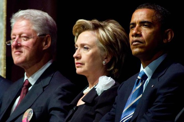 
Ông Bill Clinton, bà Clinton và Tổng thống Mỹ Barack Obama
