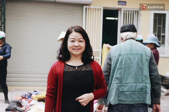Bà Lan - một trong những người sáng lập gian hàng 2K ở Hà Nội.