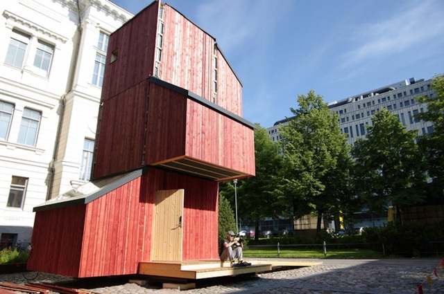 Sinh viên Phần Lan dựng nhà 3 tầng chỉ trong 24 giờ, chi phí 15.000 USD - Ảnh 2.