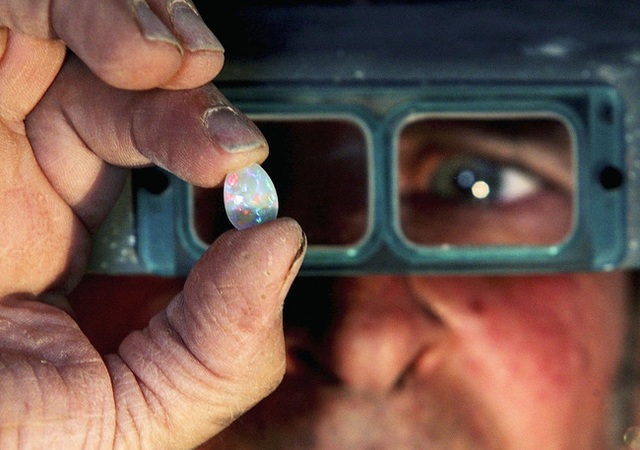 
Loại đá opal - khoáng sản được khai thác nhiều tại đây.
