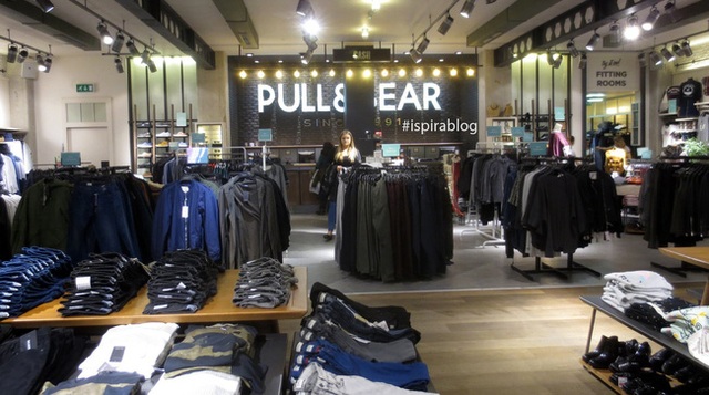 
Bên trong 1 cửa hàng Pull&Bear
