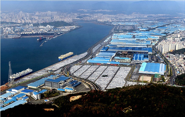 
Tổ hợp khổng lồ của Hyundai tại Ulsan.
