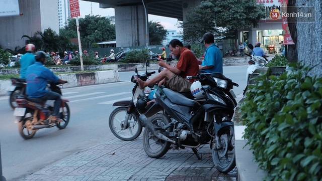 Tồn tại những xe ôm đểu làm ảnh hưởng đến hình ảnh chung của những người lái xe ôm.