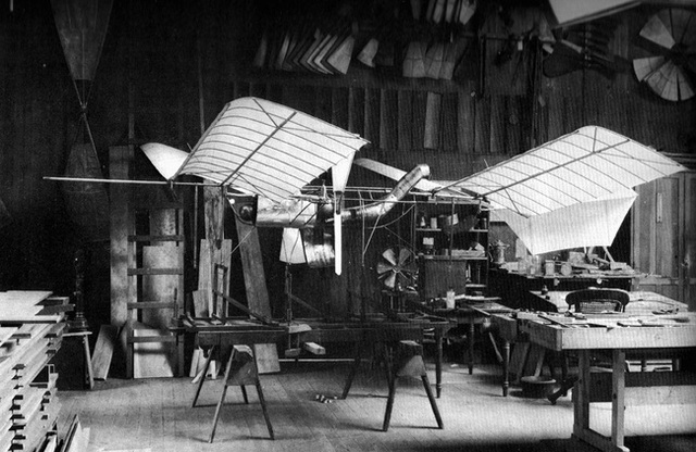 
Máy bay Aerodrome Number 5 của Samuel Langley
