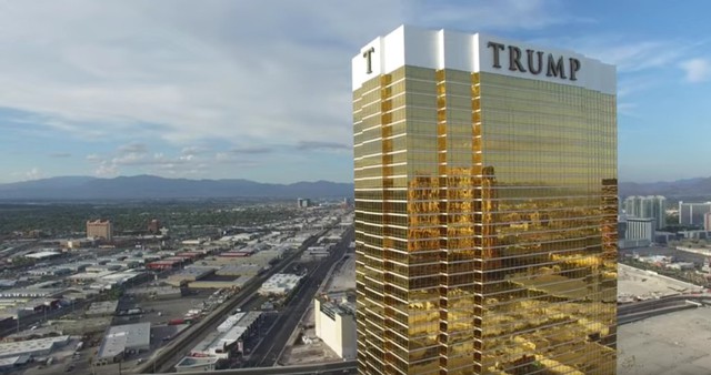 '
Cao ốc Trump ở Las Vegas, Nevada.
'