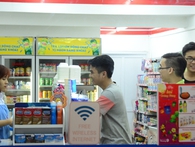 Thú vui đi siêu thị lúc nửa đêm của người trẻ ở Hà Nội Thú vui đi siêu thị lúc nửa đêm của người trẻ ở Hà Nội