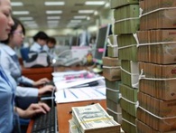 Khổ như nhân viên ngân hàng: Trình bệnh án, giấy ly hôn để sếp cho nghỉ việc Khổ như nhân viên ngân hàng: Trình bệnh án, giấy ly hôn để sếp cho nghỉ việc