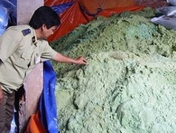 Phạt nặng 13 doanh nghiệp buôn chất cấm, sản xuất phân bón giả Phạt nặng 13 doanh nghiệp buôn chất cấm, sản xuất phân bón giả