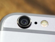 Có thể bạn không để ý nhưng chiếc lỗ đen bên cạnh camera iPhone này rất quan trọng Có thể bạn không để ý nhưng chiếc lỗ đen bên cạnh camera iPhone này rất quan trọng