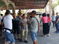 Hỗn loạn thị trường khách du lịch Trung Quốc: “Nửa đêm, vẫn gõ từng phòng để xin và dọa khách” Hỗn loạn thị trường khách du lịch Trung Quốc: “Nửa đêm, vẫn gõ từng phòng để xin và dọa khách”