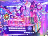Tại sao lại có những bà mẹ Nhật phải chấp nhận làm gái mại dâm lấy tiền cho con đi học? Tại sao lại có những bà mẹ Nhật phải chấp nhận làm gái mại dâm lấy tiền cho con đi học?