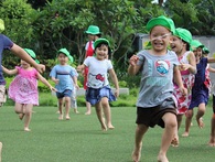 Bố mẹ đã sai lầm như thế nào khi muốn nuôi dạy con trở thành đứa trẻ luôn hạnh phúc Bố mẹ đã sai lầm như thế nào khi muốn nuôi dạy con trở thành đứa trẻ luôn hạnh phúc