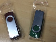Hình thức hack kiểu mới? Hàng loạt gia đình ở Úc bỗng dưng được gửi tặng USB Hình thức hack kiểu mới? Hàng loạt gia đình ở Úc bỗng dưng được gửi tặng USB