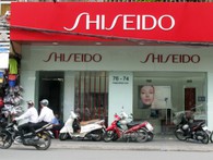 Vì sao Shiseido, Lancome... làm mưa làm gió ở Việt Nam trong khi tinh dầu hay nguyên liệu mỹ phẩm ở ta có thừa? Vì sao Shiseido, Lancome... làm mưa làm gió ở Việt Nam trong khi tinh dầu hay nguyên liệu mỹ phẩm ở ta có thừa?