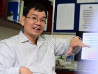 TS. Huỳnh Thế Du: “Cấm xe máy lấy gì mà đi” TS. Huỳnh Thế Du: “Cấm xe máy lấy gì mà đi”