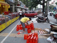 Vì sao các hãng bánh Trung thu lớn "ngại" tiết lộ thông tin xử lý hàng tồn? Vì sao các hãng bánh Trung thu lớn "ngại" tiết lộ thông tin xử lý hàng tồn?