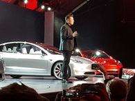 Lý do gì khiến hãng xe điện non trẻ Tesla có thể “vượt mặt” ông lớn Ford truyền thống cả 100 năm tuổi? Lý do gì khiến hãng xe điện non trẻ Tesla có thể “vượt mặt” ông lớn Ford truyền thống cả 100 năm tuổi?